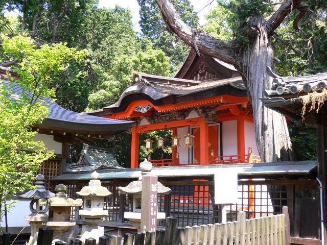 日根神社