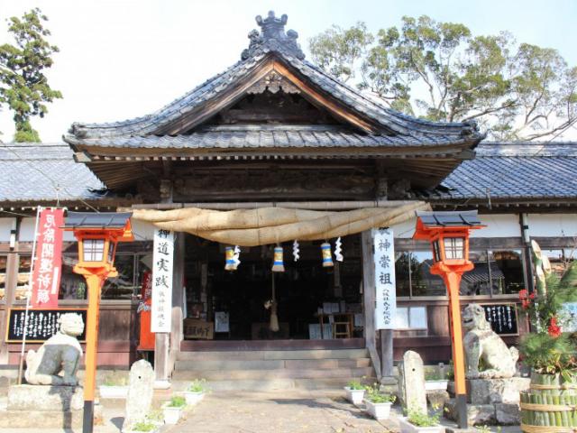 八坂社(富来神社)